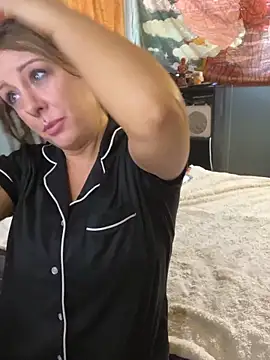 adirajade online show from April 2026 07:43:01 PM