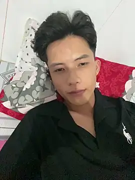 Nguyencuong1999 online show from April 2026 10:37:02 PM