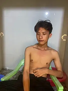 Snapshot of Nguyencuong1999 chatting on May 2026 03:20:02 PM Nguyencuong1999 online show from May 2026 03:20:02 PM