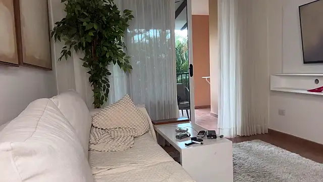 ViviGoddess online show from April 2026 08:31:02 PM