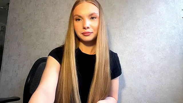 CarolineNine online show from April 2026 02:16:02 PM