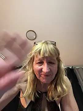 MatureKim online show from April 2026 07:52:01 PM