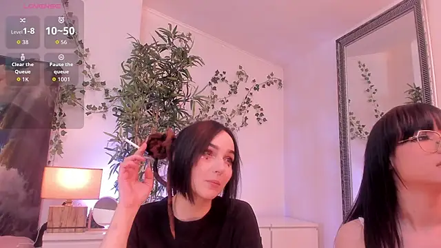 mira0 0 online show from April 2026 07:25:02 PM