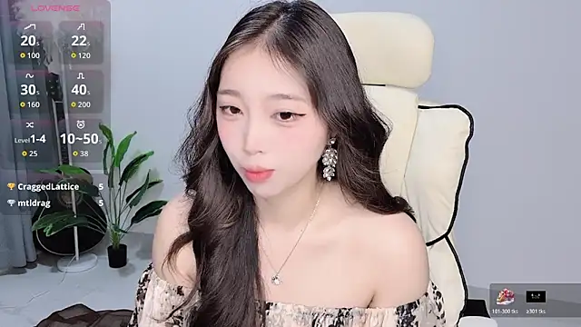 Yukiy8877 online show from March 2026 09:32:02 AM