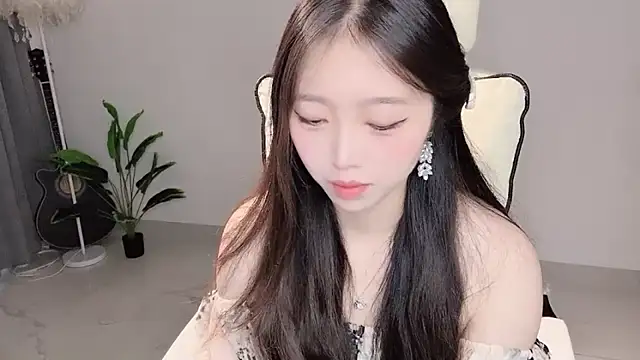 Yukiy8877 online show from April 2026 01:10:01 AM