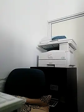 Sexy sara outdoorss online show from April 2026 05:50:02 PM