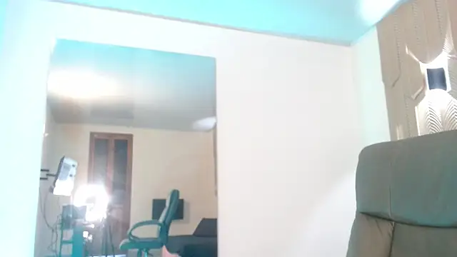 mia coral1 online show from April 2026 10:48:02 PM