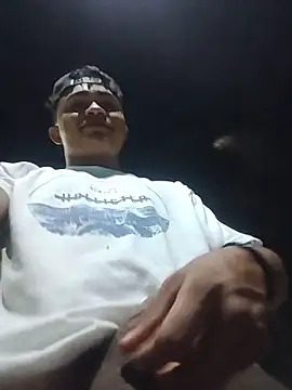 HOTRAINYGOLDEN online show from April 2026 02:23:02 AM