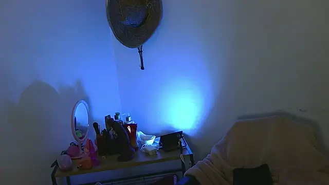 zyra vex online show from April 2026 12:33:02 AM