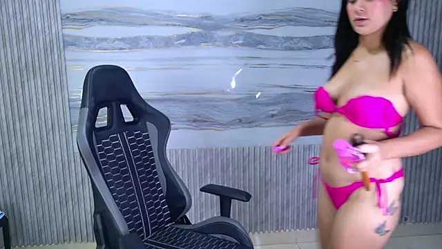 Ayshel rose online show from April 2026 12:37:01 PM