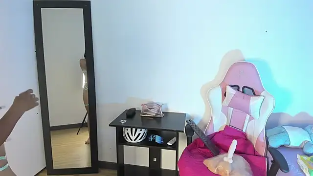 Khalessy j online show from April 2026 10:11:01 PM