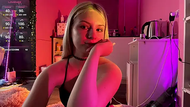 LiziSweet online show from April 2026 08:20:02 PM