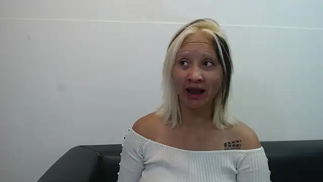 dafne kim online show from April 2026 12:44:02 PM