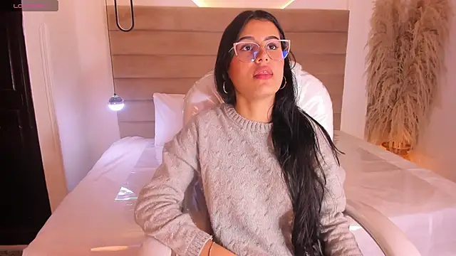 KeilyBennett online show from April 2026 12:03:02 AM