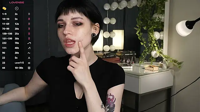 RubieNibbs online show from April 2026 06:54:02 PM