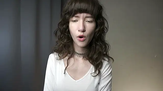 DellaLeck online show from April 2026 07:23:02 PM