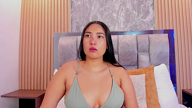 Sulay Kim online show from April 2026 07:58:02 PM