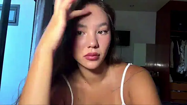 kamila 18 french online show from March 2026 05:12:02 AM