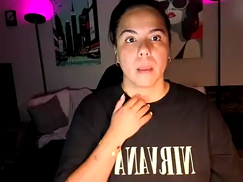 HannaJonns online show from April 2026 09:28:01 PM