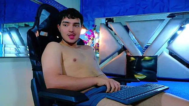 Oliver Jamees online show from April 2026 12:21:01 PM