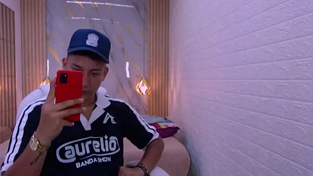 DominantBoy4 online show from March 2026 07:17:01 PM