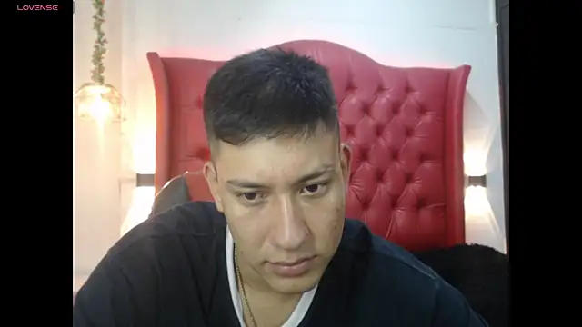 DominantBoy4 online show from July 2026 01:32:02 AM