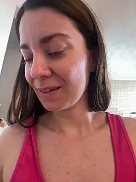 natashakinski online show from April 2026 06:52:02 PM