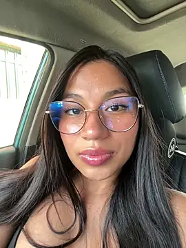 breenda01 online show from April 2026 08:54:02 PM