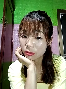 AmyLinee01 online show from April 2026 02:26:01 PM