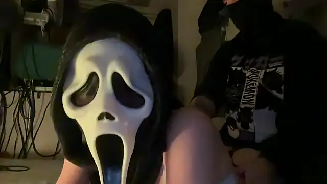 SilentScreamsVan- online show from April 2026 08:53:02 PM