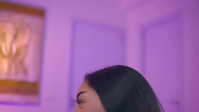 LatinaMorene online show from April 2026 06:21:01 PM