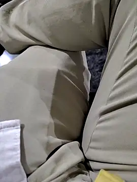 roselover2222 online show from April 2026 07:58:01 PM