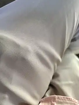 roselover2222 online show from April 2026 12:39:01 PM