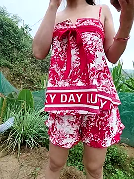 Ruby Lucy online show from April 2026 12:13:02 AM