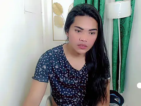 Midnightsnack88 online show from April 2026 04:23:02 AM