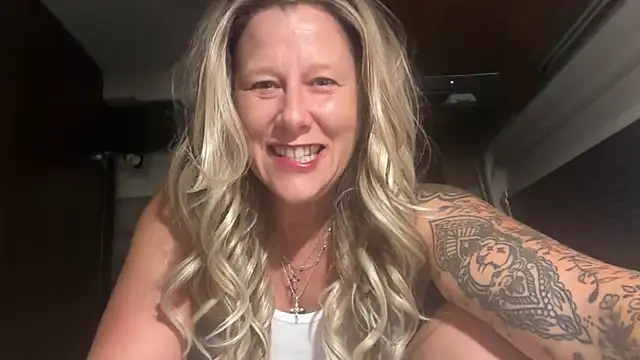 lillysworld online show from April 2026 02:55:01 AM