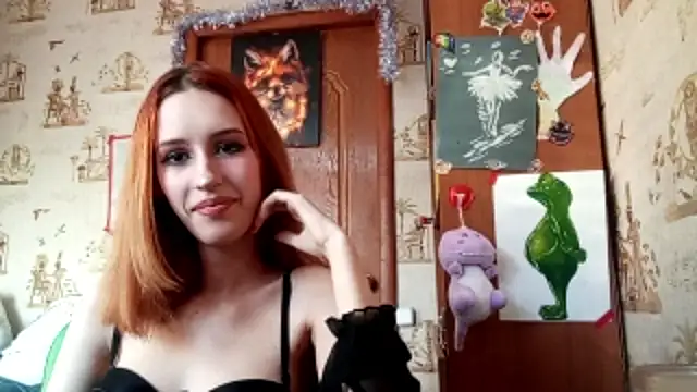 SirenFrost online show from April 2026 02:53:02 PM