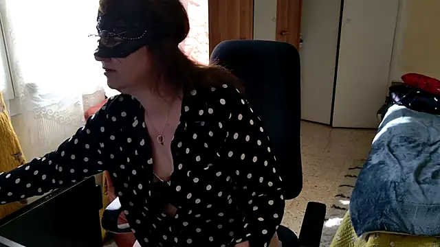 Chrismaturefrench online show from April 2026 08:15:01 AM