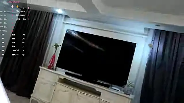 ayanovae online show from April 2026 06:32:02 PM