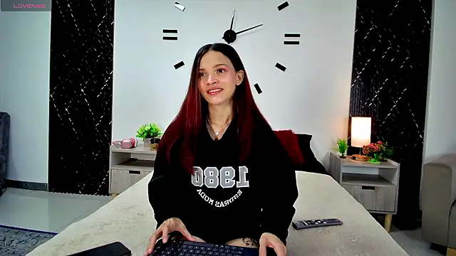 aurora petitee online show from March 2026 12:22:01 PM