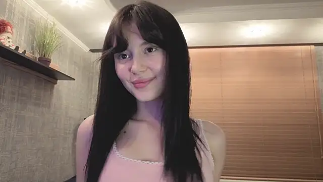 SweetieWink online show from April 2026 10:12:02 PM