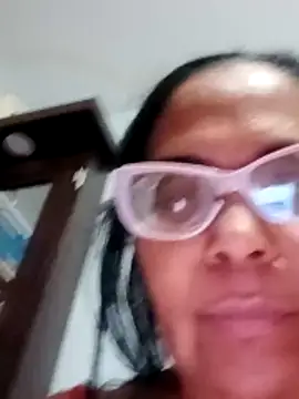 sexymomsn online show from April 2026 12:08:02 AM