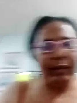 sexymomsn online show from April 2026 12:21:02 AM