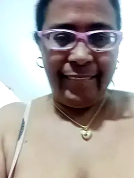 Snapshot of sexymomsn chatting on April 2026 11:07:01 PM sexymomsn online show from April 2026 11:07:01 PM