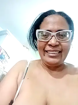 Snapshot of sexymomsn chatting on April 2026 02:14:02 PM sexymomsn online show from April 2026 02:14:02 PM