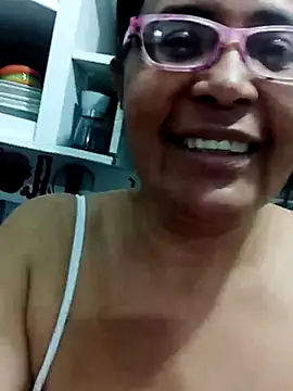 Snapshot of sexymomsn chatting on May 2026 01:44:01 AM sexymomsn online show from May 2026 01:44:01 AM