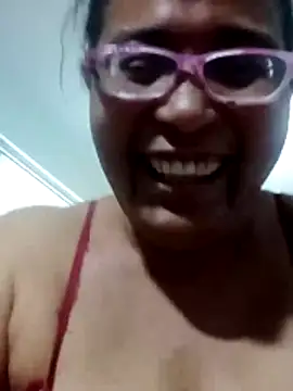 Snapshot of sexymomsn chatting on May 2026 11:36:01 PM sexymomsn online show from May 2026 11:36:01 PM