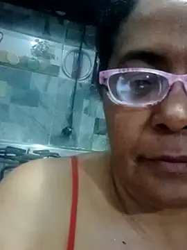 Snapshot of sexymomsn chatting on June 2026 12:24:01 AM sexymomsn online show from June 2026 12:24:01 AM