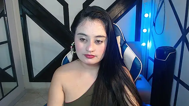 Snapshot of gabriela_tm1 chatting on June 2026 02:32:01 PM gabriela tm1 online show from June 2026 02:32:01 PM