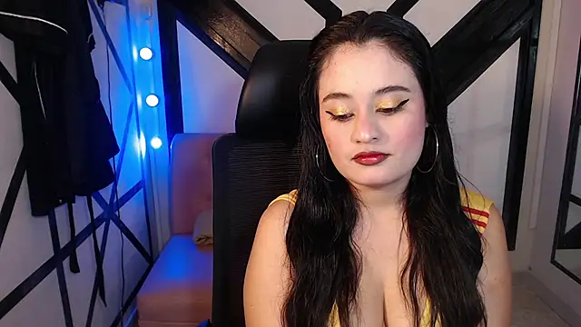 Snapshot of gabriela_tm1 chatting on June 2026 01:06:02 PM gabriela tm1 online show from June 2026 01:06:02 PM